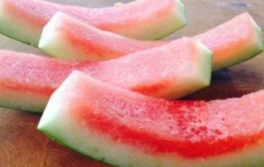 فوائد قشر البطيخ