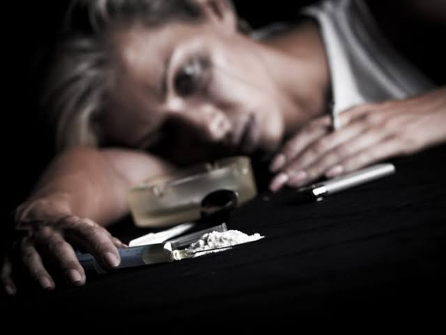 نصائح للتعامل مع ابنك المدمن