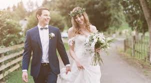 مميزات الزواج من رجل أصغر في السن مميزات الزواج من رجل أصغر في السن