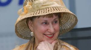 8 معلومات عن أول مترجمة قرآن للروسية 8 معلومات عن أول مترجمة قرآن للروسية