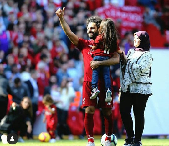 محمد صلاح يحتفل بعيد ميلاد ابنته مكة محمد صلاح يحتفل بعيد ميلاد ابنته مكة