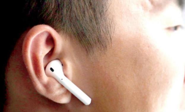 أهم أضرار استخدام سماعات الأذن