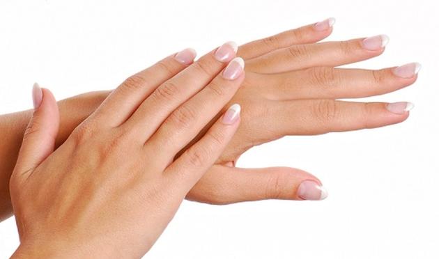 تشقق اليدين أسبابه وطرق تجنبه تشقق اليدين أسبابه وطرق تجنبه