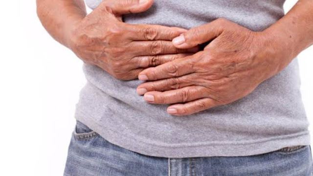 أعراض حصوة المرارة وكيفية علاجها 