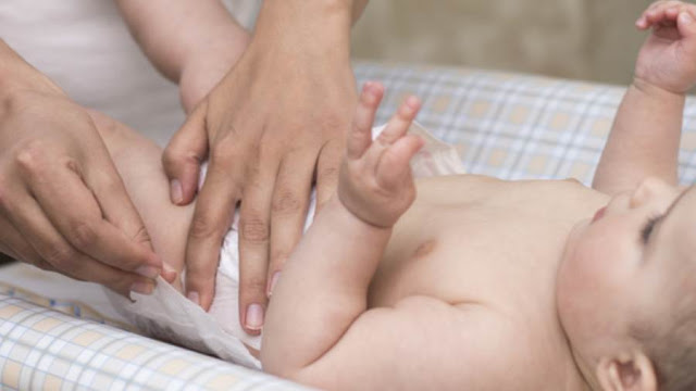نصائح لمنع تسريب حفاضات طفلك