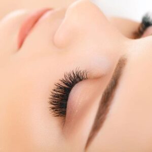 لتكثيف الرموش